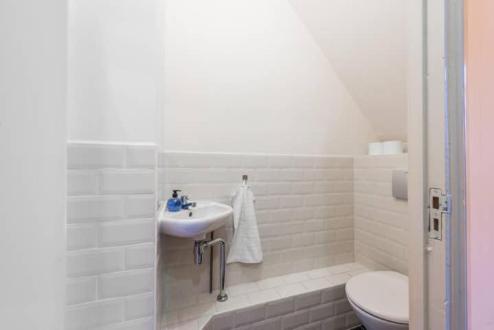 Hip Split Level Apartment On The Ground Floor Амстердам Екстериор снимка