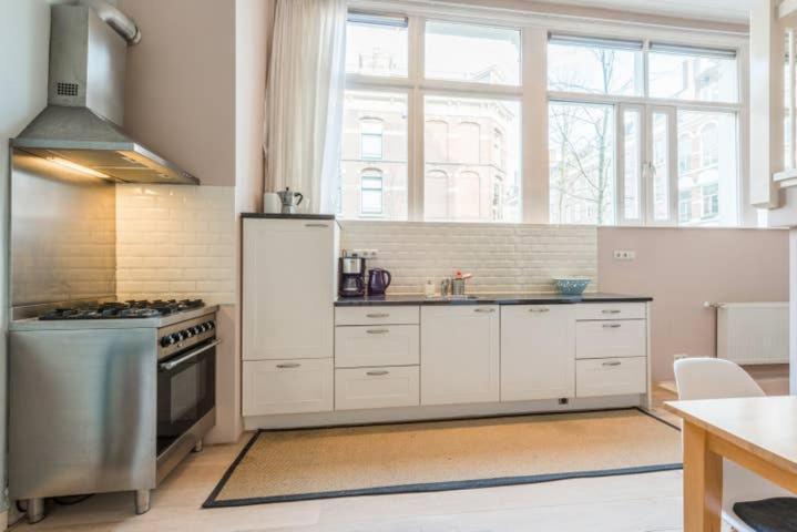 Hip Split Level Apartment On The Ground Floor Амстердам Екстериор снимка